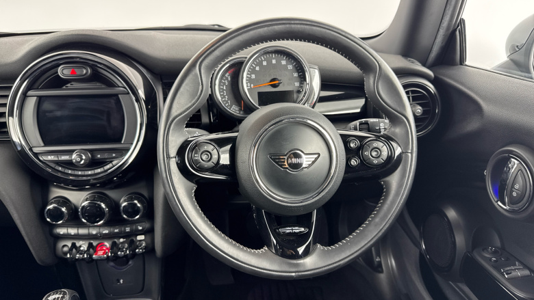 MINI Hatchback 1.5 Cooper II 3dr Petrol Hatchback